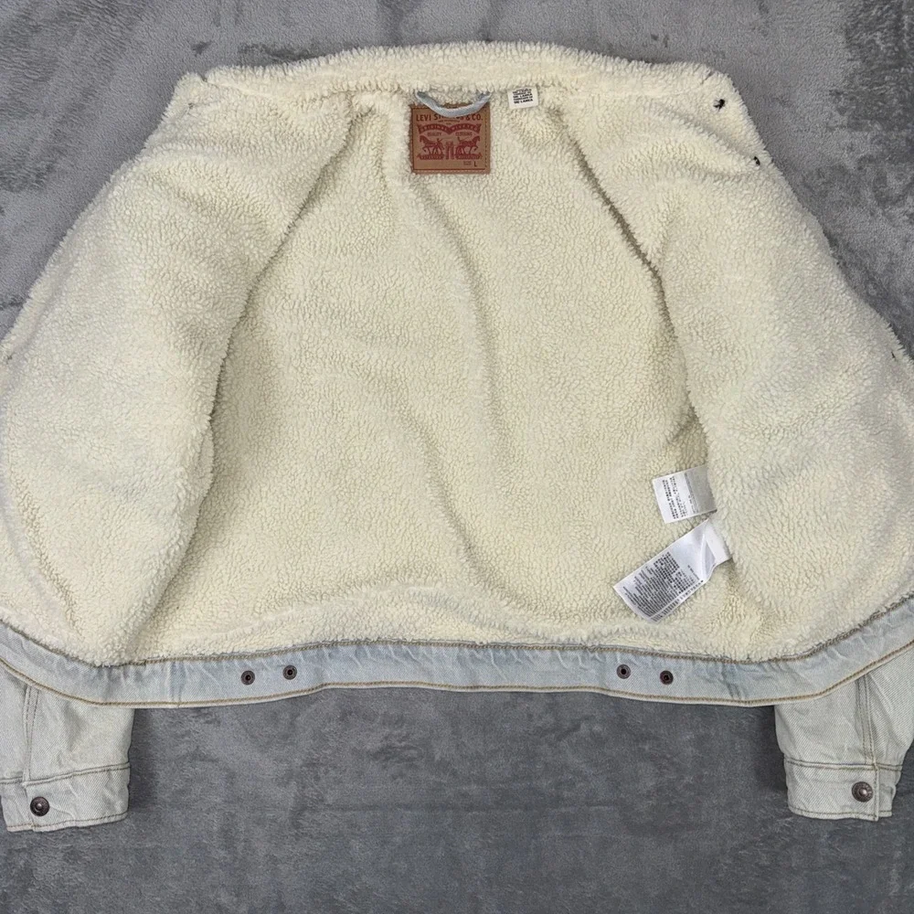 Levi's Women's Sherpa Lined Trucker Jacket Size L Blue Denim‎ Vintage Look